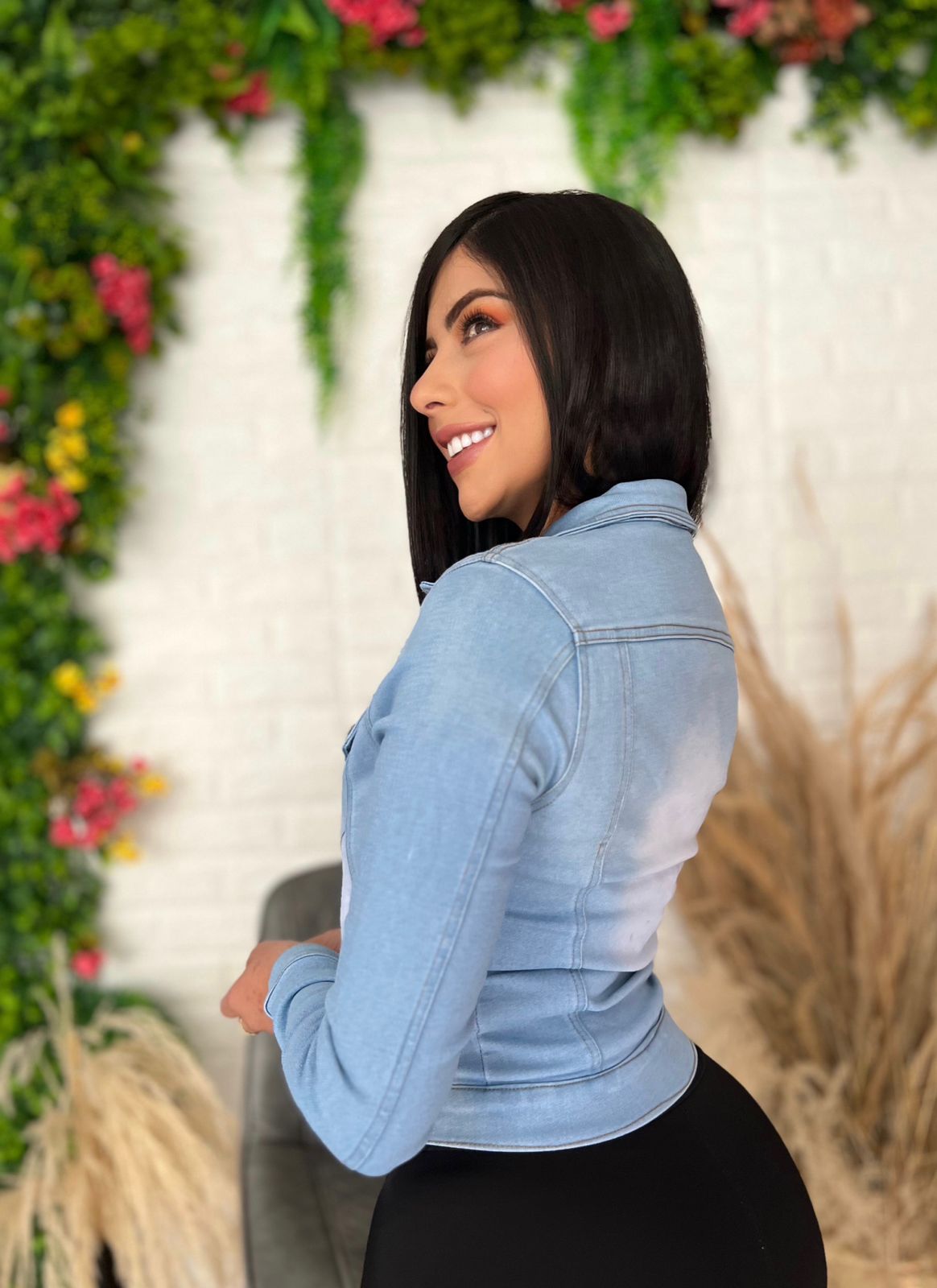 La Chaqueta de Jean Que Va con Todo — Estilo, Comodidad y Actitud